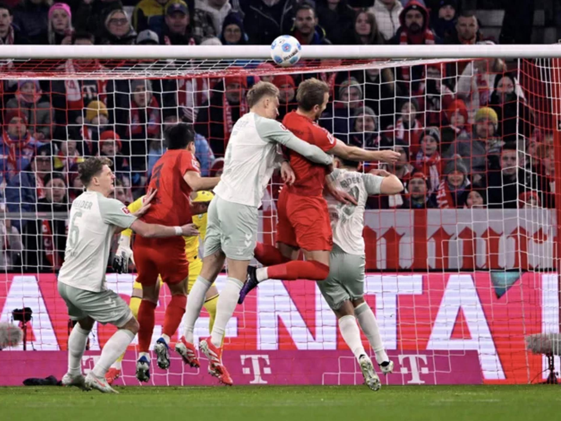 B体育体育竞技-拜仁慕尼黑豪取三分，夺冠形势强劲