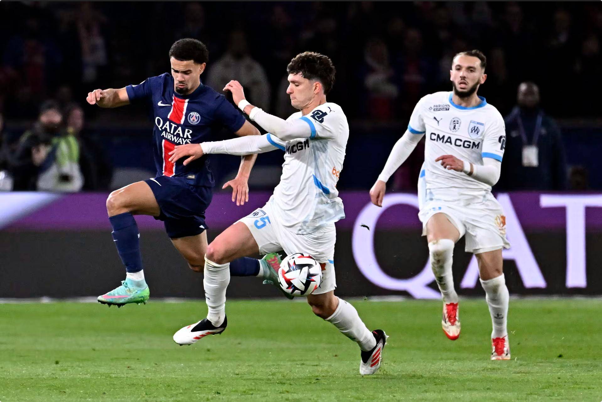 马赛战胜巴黎圣日耳曼，形势发生逆转