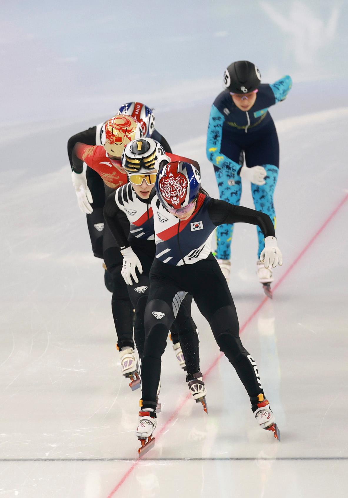 短道速滑女子米决赛选手强势争夺的简单介绍