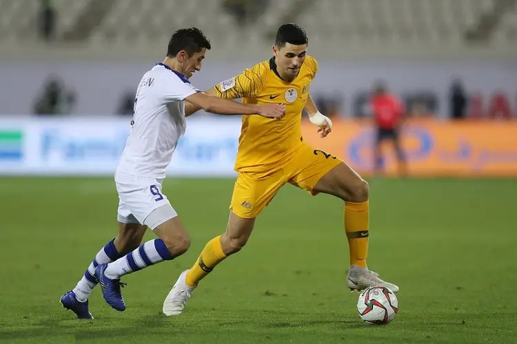 阿联酋取胜晋级,锁定淘汰赛资格 阿联酋取胜晋级,锁定淘汰赛资格