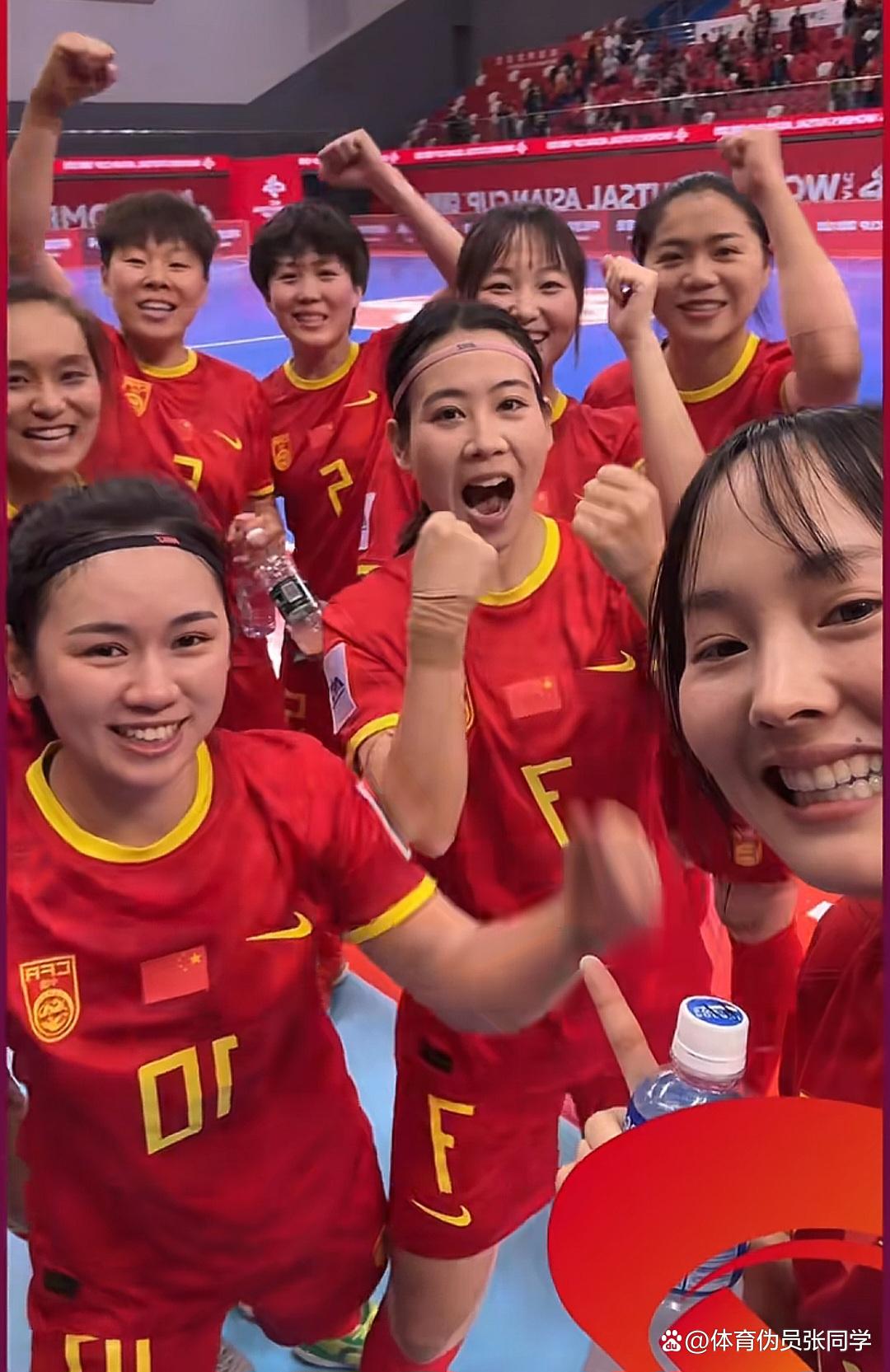 包含新一轮女子足球比赛开始,球员们备战赛前的词条 包含新一轮女子足球比赛开始,球员们备战赛前的词条