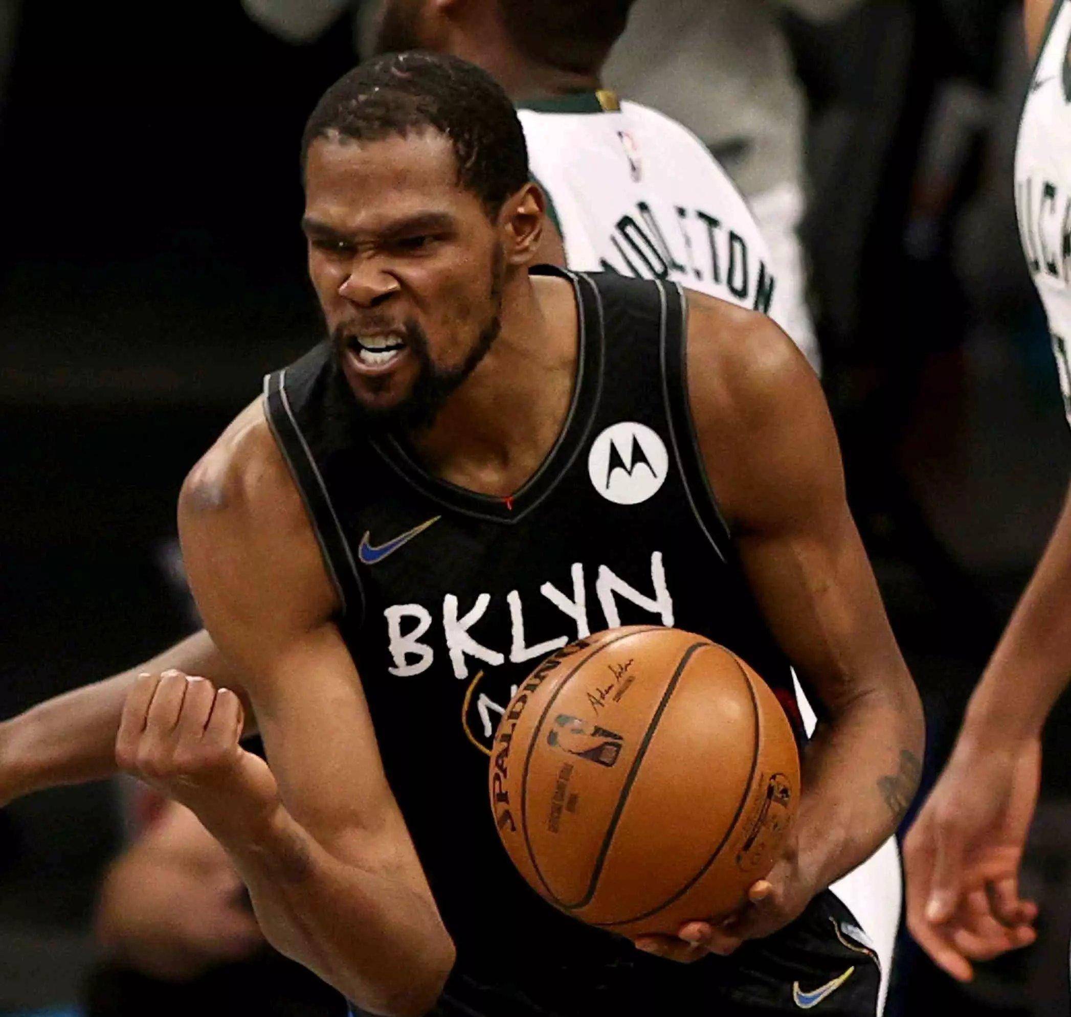 「篮网大胜凯尔特人,杜兰特表现抢眼」的简单介绍 「篮网大胜凯尔特人,杜兰特表现抢眼」的简单介绍