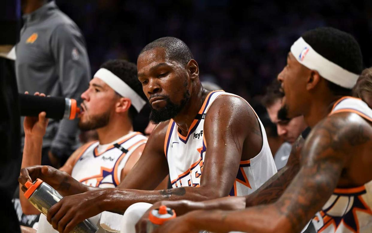 太阳击败猛龙,布克砍下35分的简单介绍 太阳击败猛龙,布克砍下35分的简单介绍