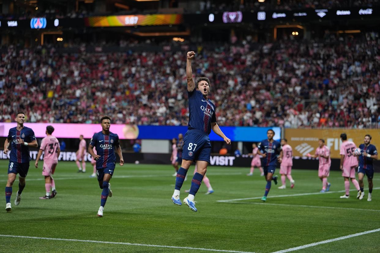 巴黎圣日耳曼豪取小组第一，淘汰赛优势显著的简单介绍