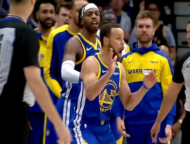 勇士大胜鹈鹕，库里砍下35分