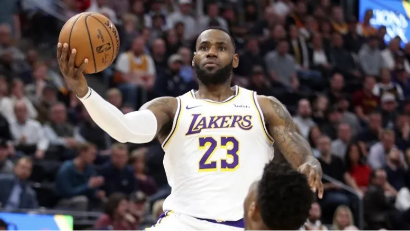 B体育体育在线登录-开拓者无缘季后赛，丢失主场优势